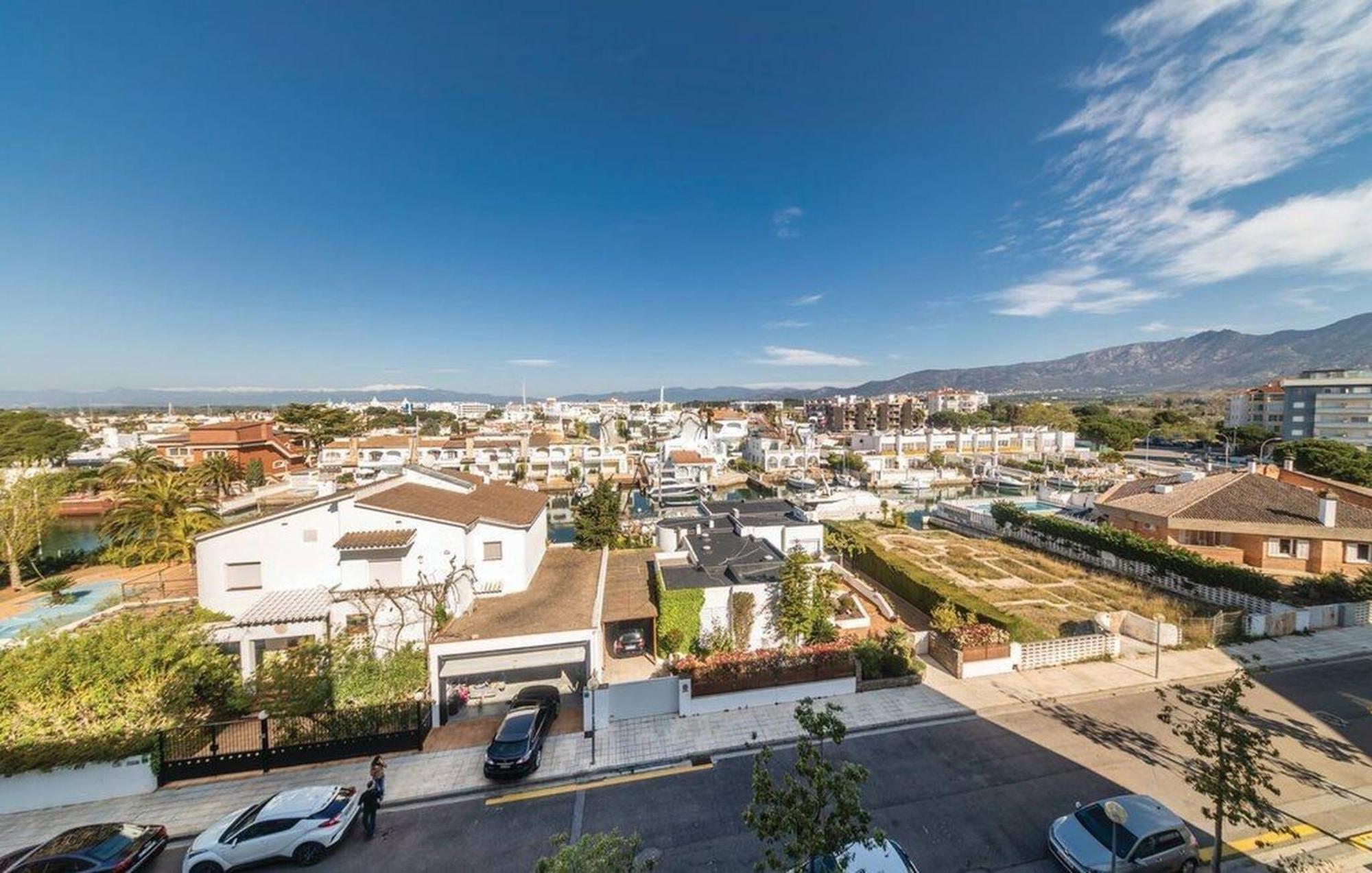 Apartamento En Roses Con Vistas Al Canal Y Piscina Экстерьер фото