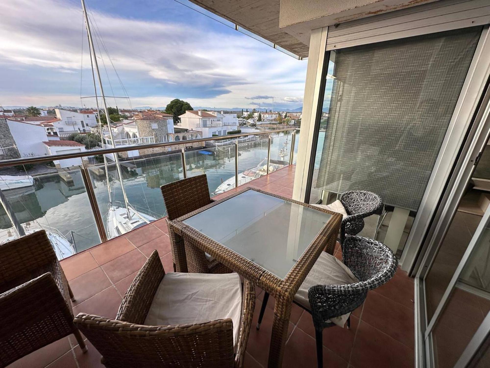 Apartamento En Roses Con Vistas Al Canal Y Piscina Экстерьер фото